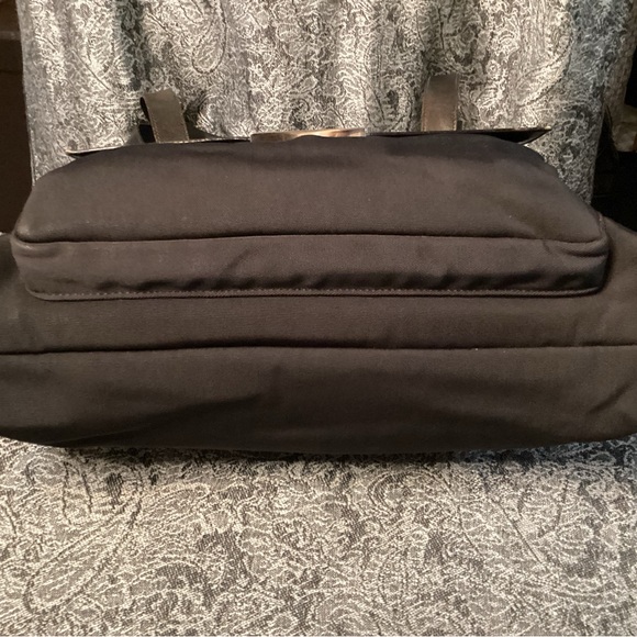 Gucci chocolate brown nylon and leather shoulder bag with silver hardware - Picture 10 of 15